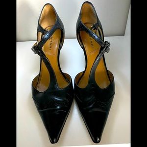 In love with pointy toe pumps…